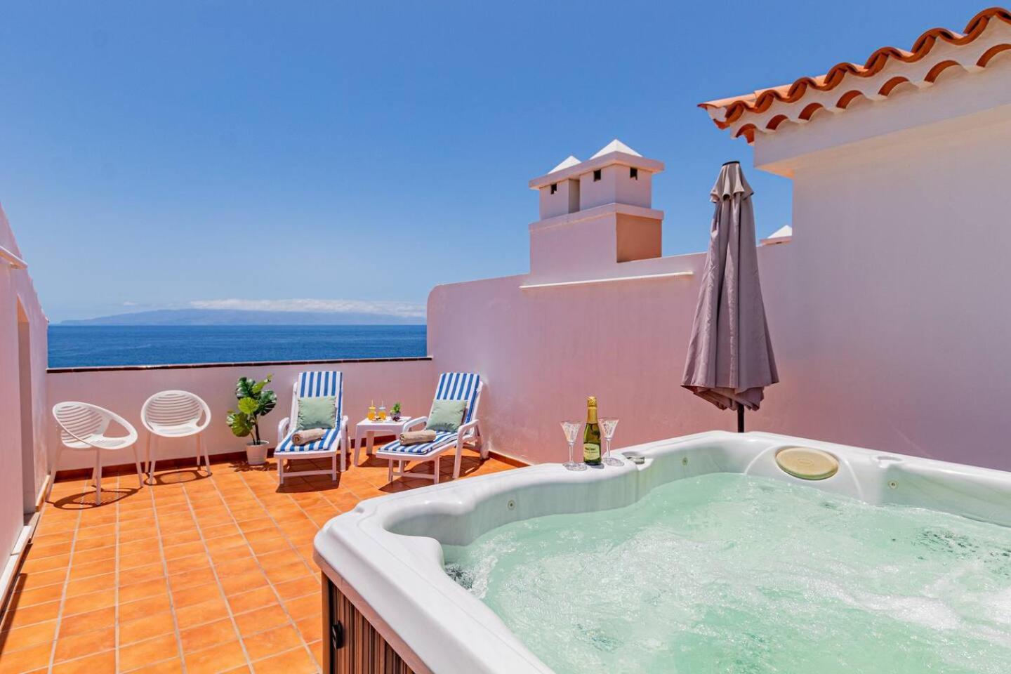 Penthouse Apt With Jacuzzi By Dream Homes Tenerife Puerto de Santiago  Exterior photo