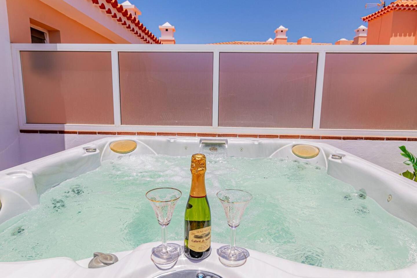Penthouse Apt With Jacuzzi By Dream Homes Tenerife Puerto de Santiago  Exterior photo